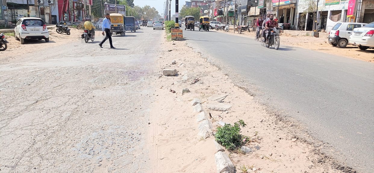 When will the Pipli-Third Gate road be built?, Kurukshetra
