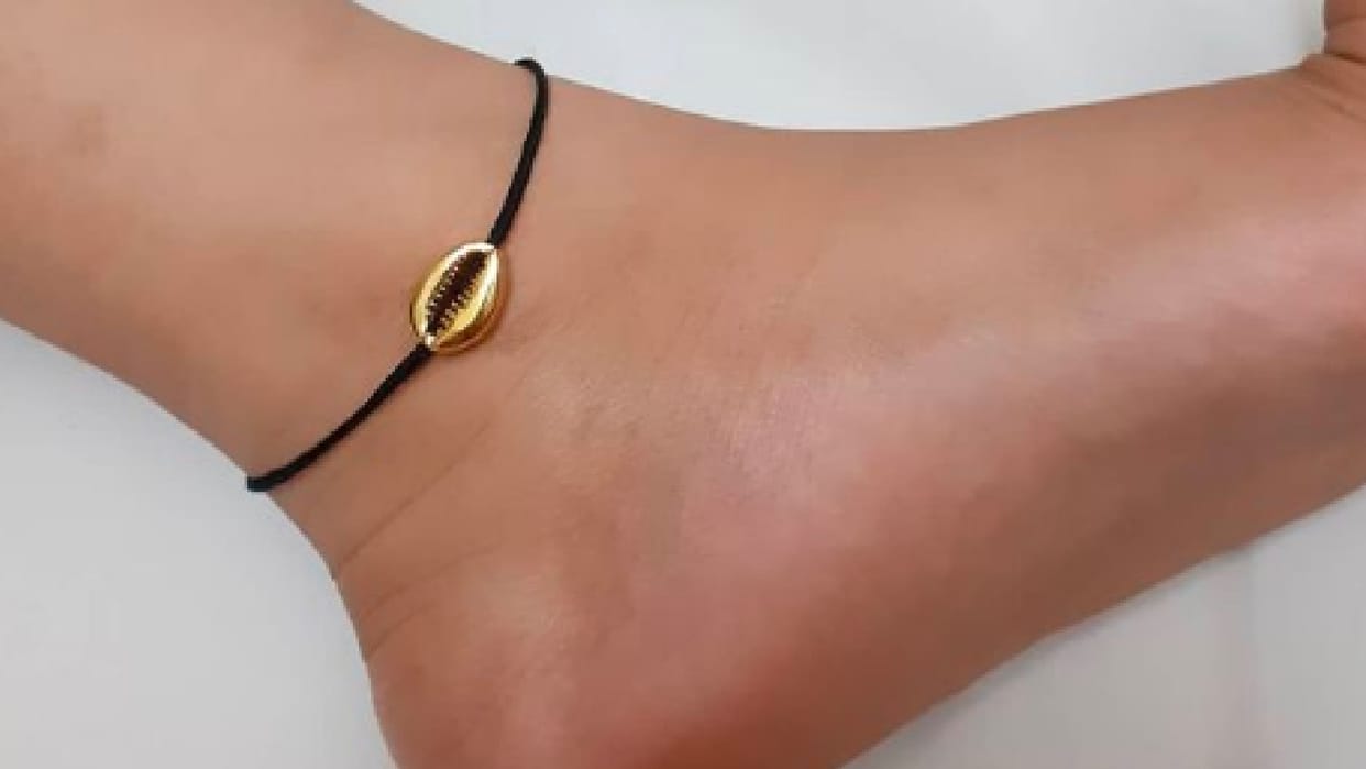 black thread anklet benefits in hindi Kala Dhaga Pahanne Ke Fayde