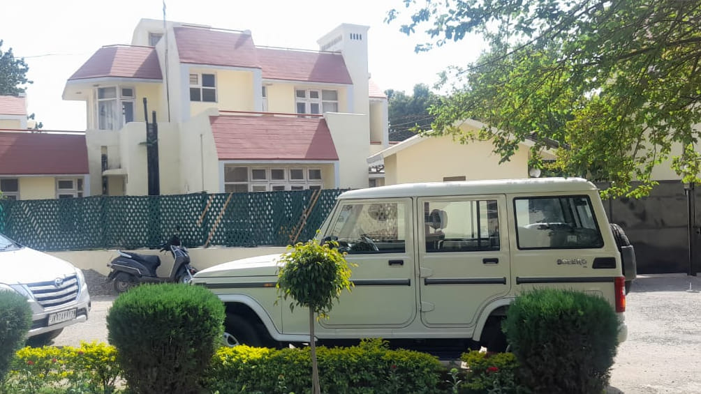 Jammu Kashmir ED Raid ED conducted Raid at official residential of IAS Rajeev Ranjan at Guest house canal road jammu