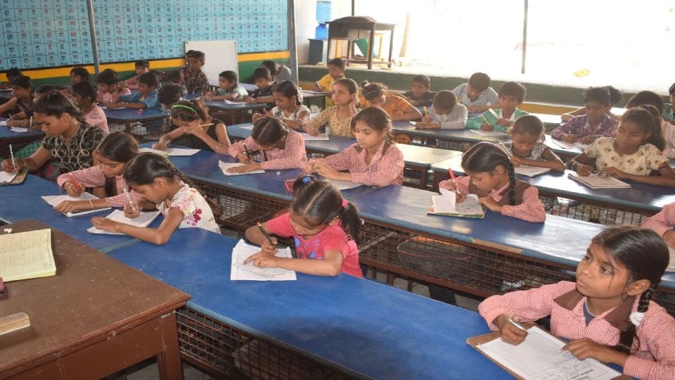 Primary School: Report cards will be distributed in council schools on March 31