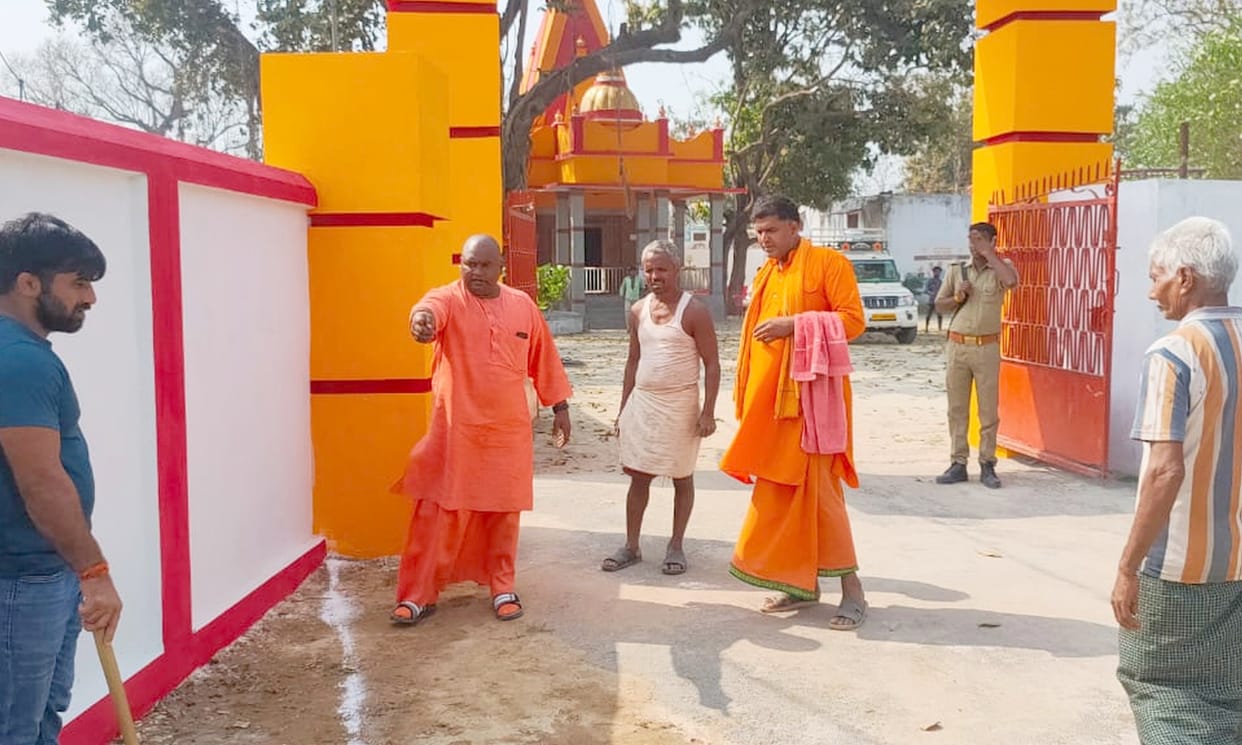temple,cm,Pooja Pandal