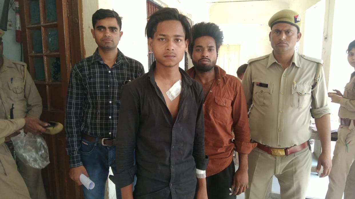 auraiya news,Two youths who were taking the girl were caught