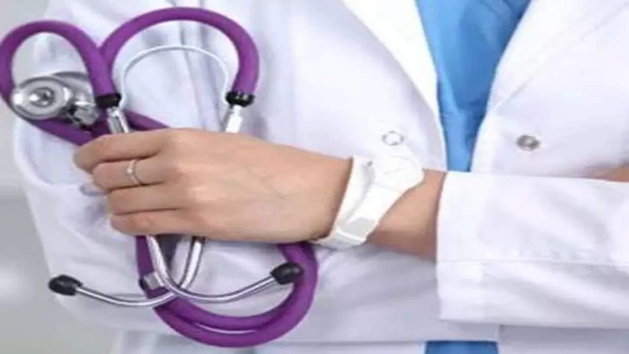 One crore 40 lakh rupees fraud in name of getting admission and job in MBBS in Jaipur