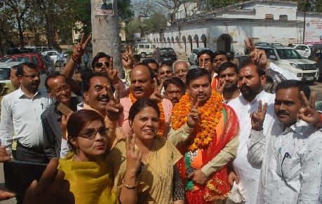MLC elections: The whole day went on to persuade the independent candidate, did not get success