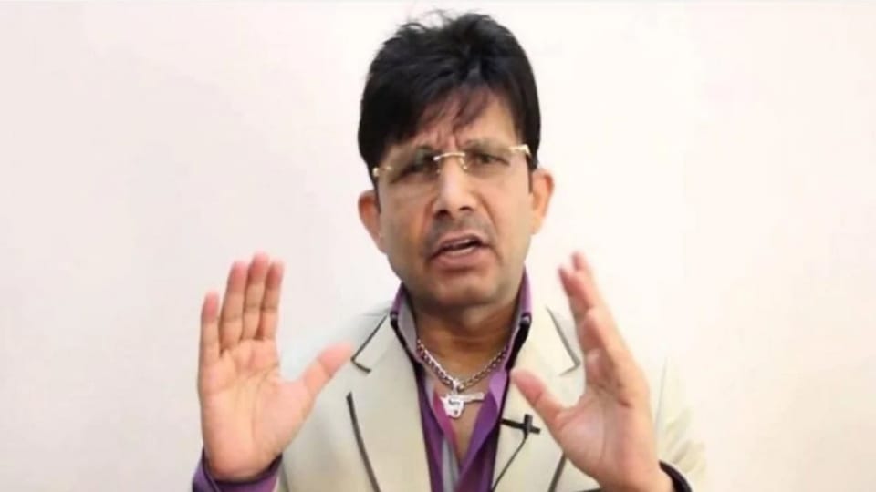 Kamaal r khan react akshay kumar film samrat prithviraj said should be ashamed