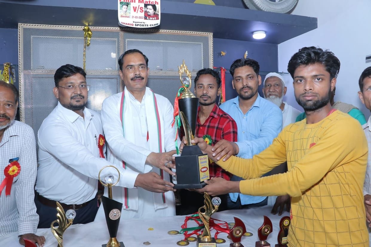 Zeeshan won the gleaming trophy in the carrom tournament