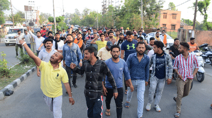 Kathua student suicide protest degree college student died by suicide people jam highway and protest