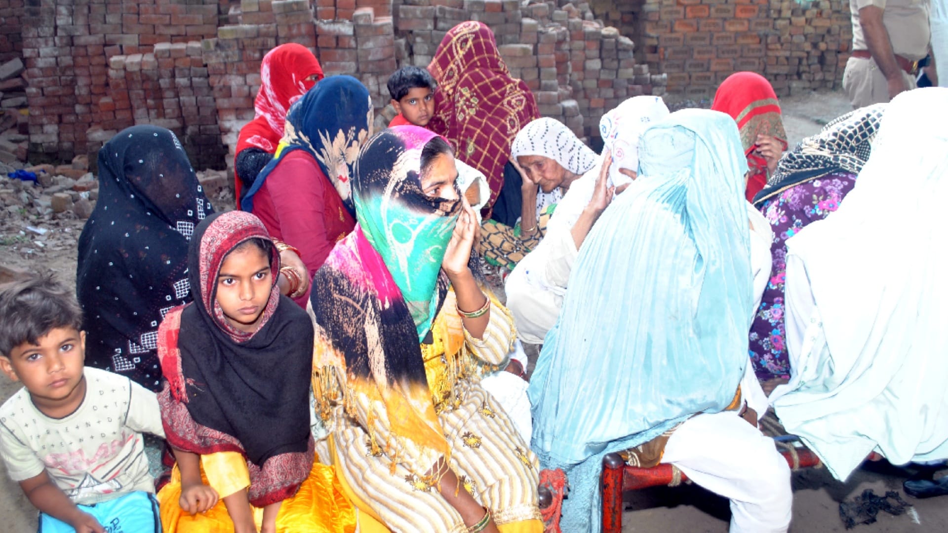 Elderly murdered with bricks three brothers for solving a dispute in Shamli
