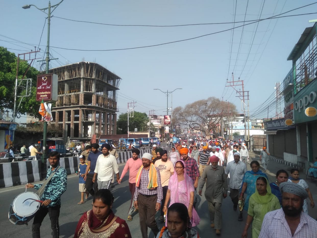Jhanda Ji Fair: Dehradun Uttarakhand, Sangat of country and abroad took part in city parikrama