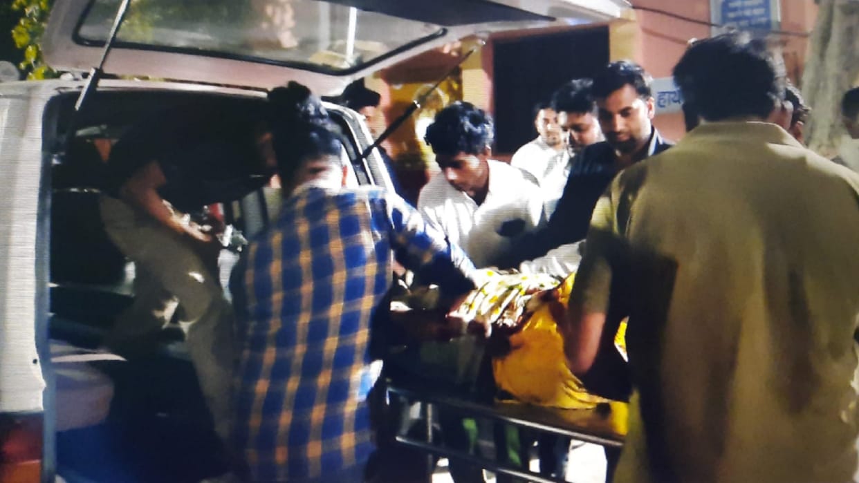 UP News: Two people have died and eight injured in car accident in Muzaffarnagar