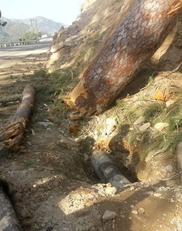 Water crisis in Pithoragarh due to stoppage of supply from Ghat and Aonlaghat scheme