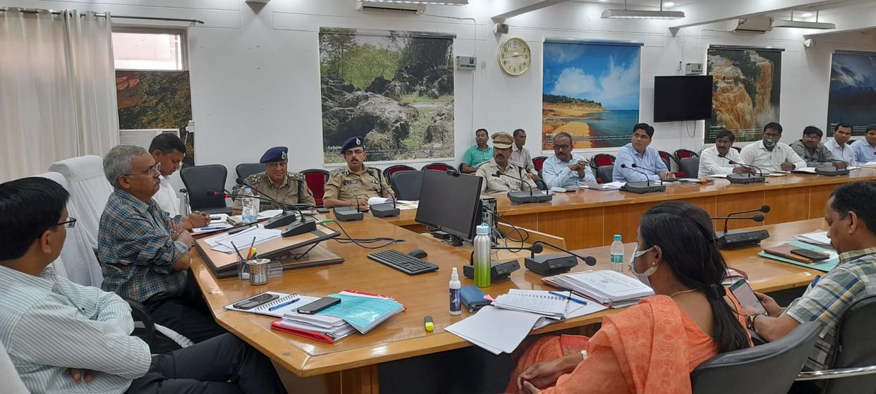 Complete the work of under-construction roads soon