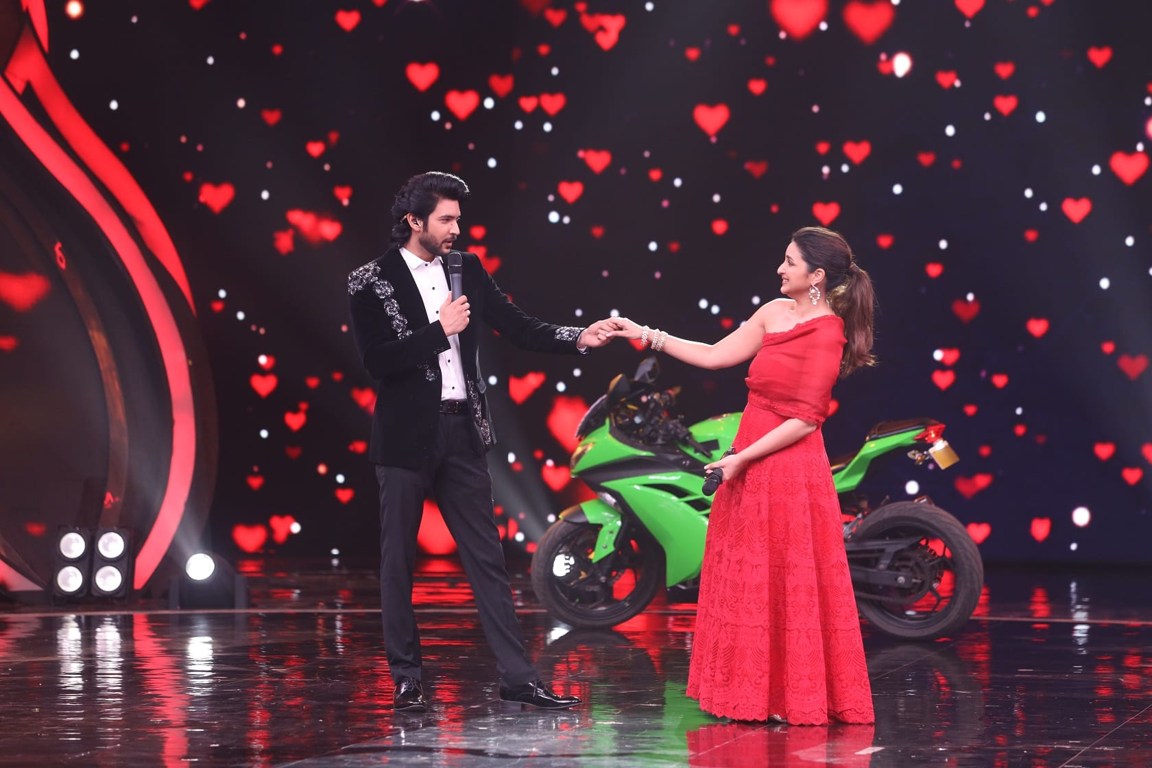 parineeti chopra special swayamvar on hunarbaaz desh ki shaan mika singh thrown tantrums