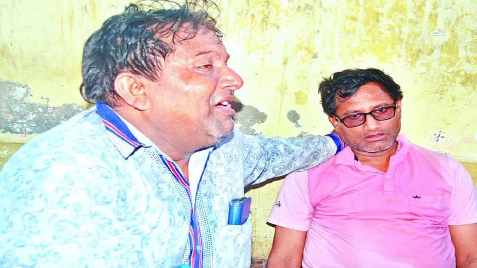 agra student death case police filed FIR against unknown for murder and conspiracy