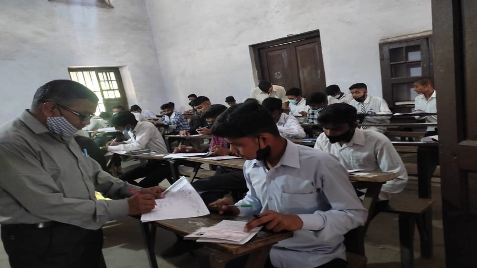 Up board exam 2022 10th and 12th examinations started from today 
