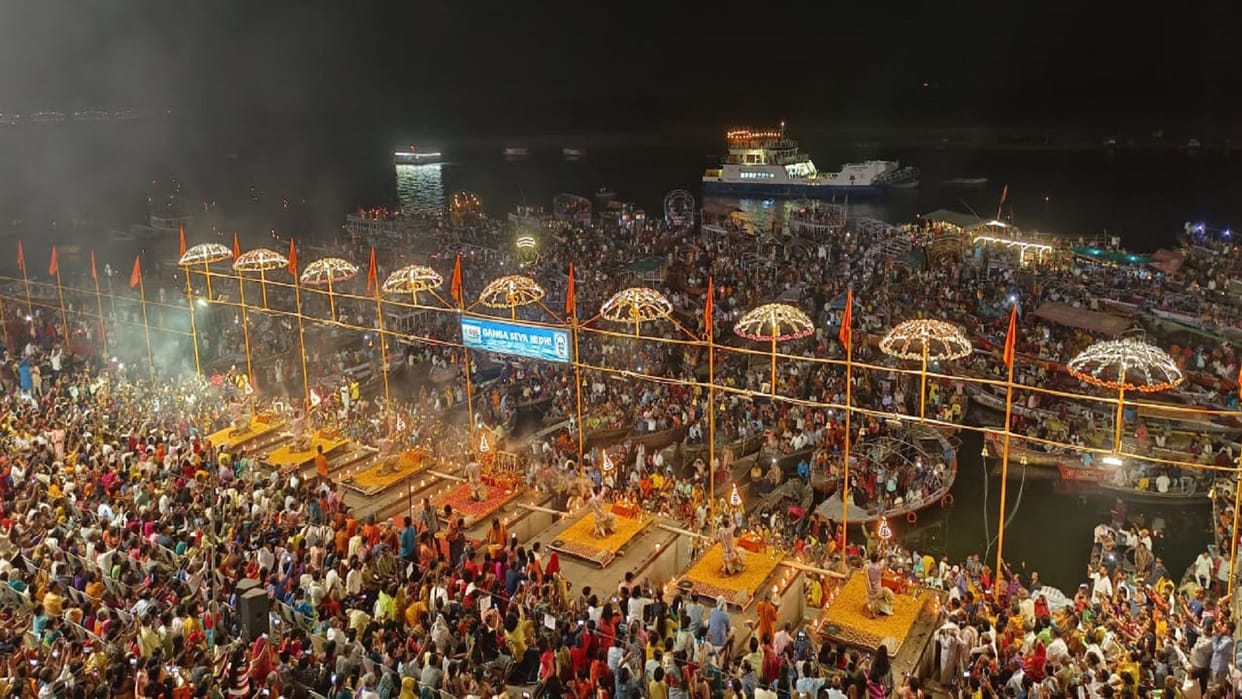 Tourism in varanasi banaras overtakes Goa in tourism which is Famous for waves of sea