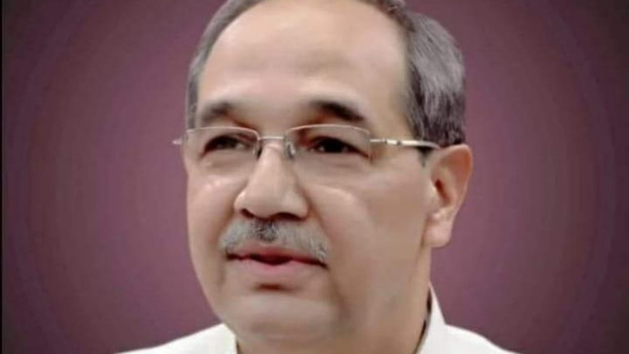 Aligarh muslim univerversity Vice Chancellor tarique mansoor service extended for one year