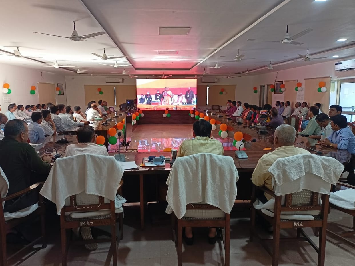 Live telecast of oath taking ceremony seen in collectorate and civic offices