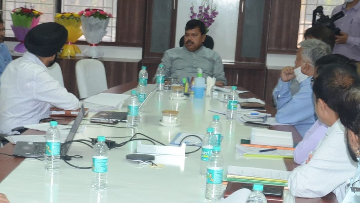 Bhopal: Energy Minister Tomar gave instructions to the power generating company, said - arrange coal before rain