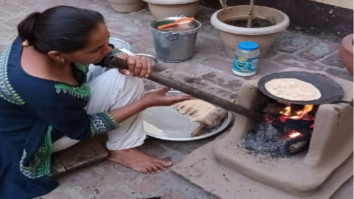 Amar Ujala Exclusive: women are unable to give milk to their children due to tuberculosis in Baghpat