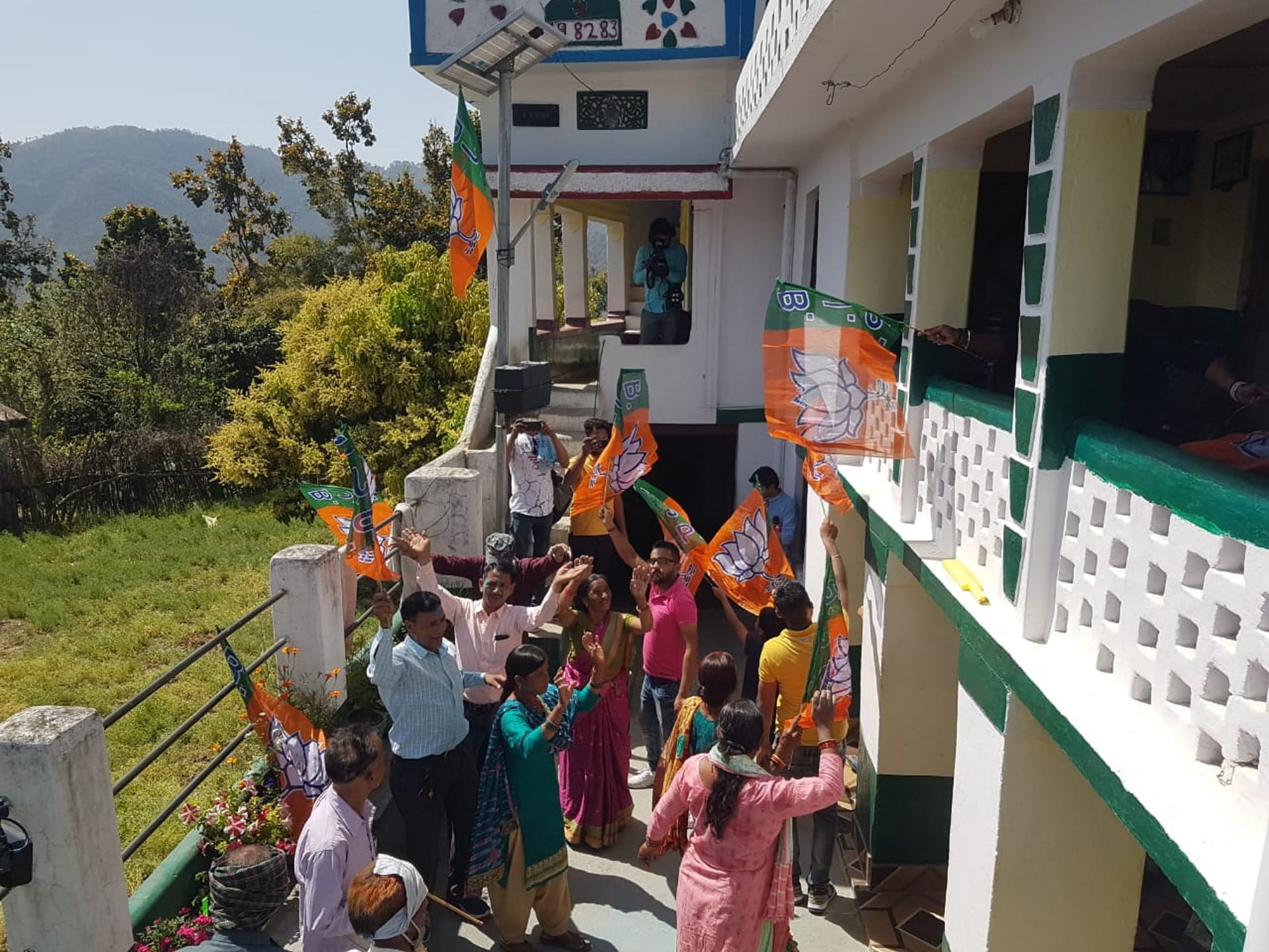 CM yogi adityanath Oath Ceremony, Celebration in Panchur village of Yogi in Uttarakhand, mother and sister get emotional