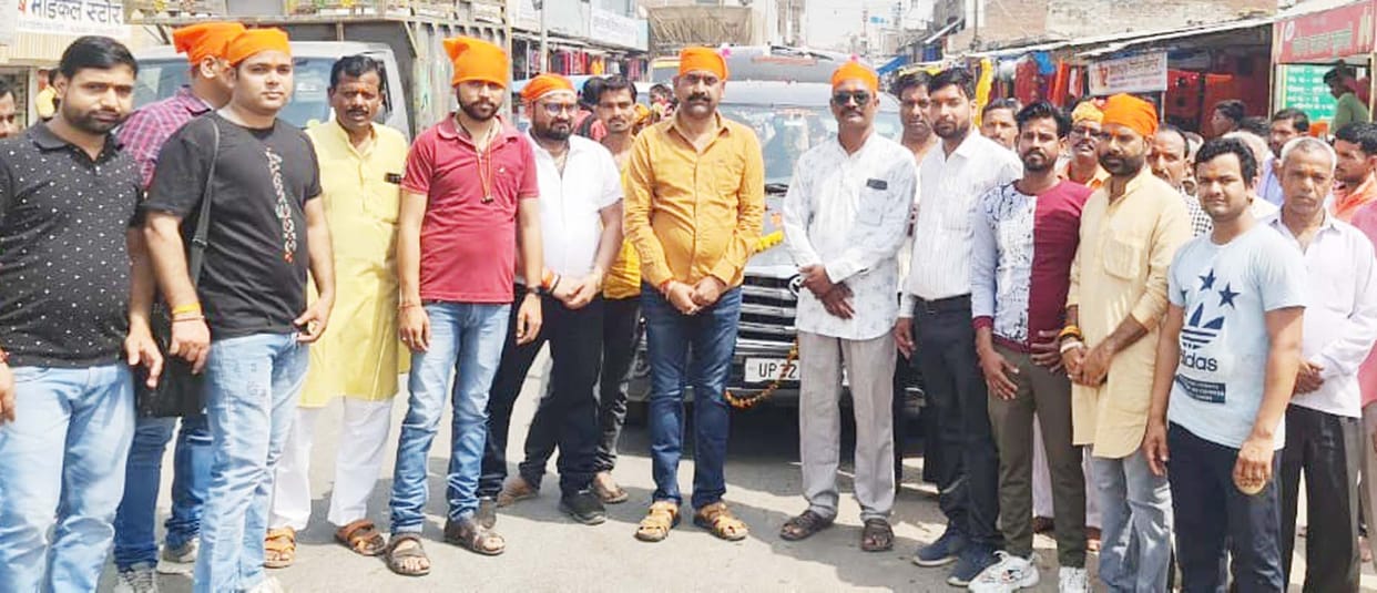 Servants of Khutar leave for Mehandipur Balaji Jyoti