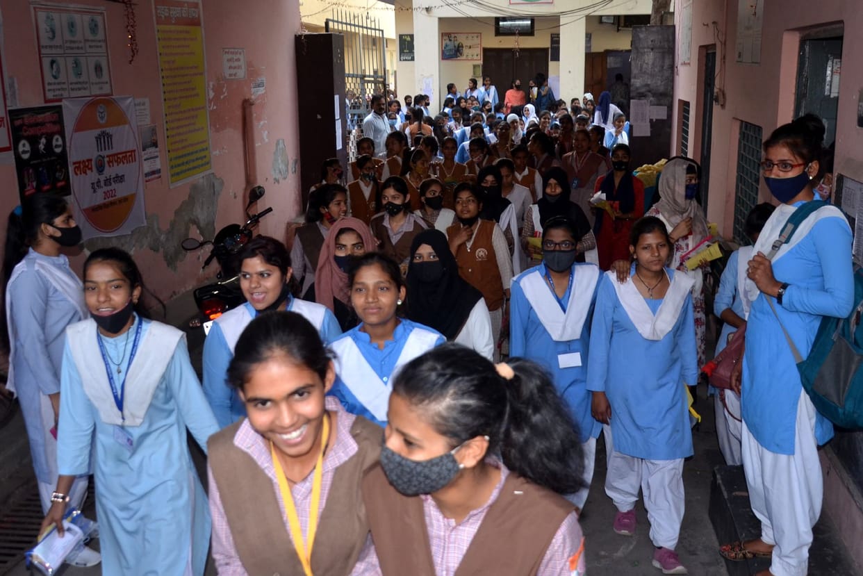 Aligarh: 8,386 candidates left the examination in high school