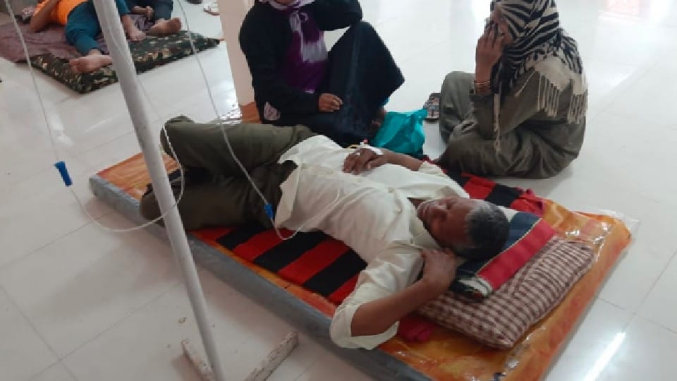 300 people sick in Khandwa: After the feast in the engagement ceremony, most of the people have vomiting and diarrhea due to food poisoning