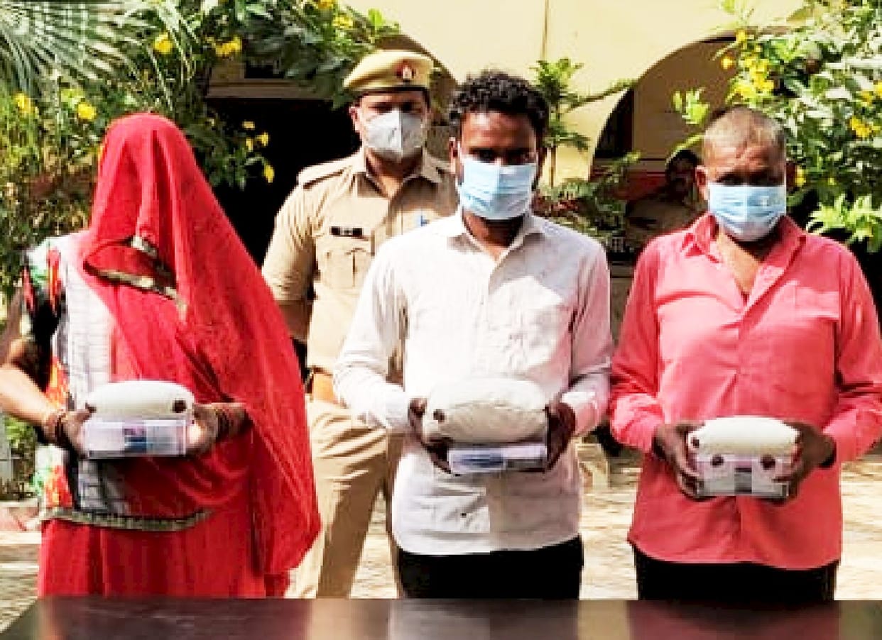 Three including woman arrested with 2.5 kg opium