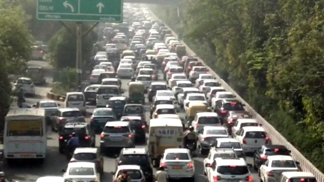 People stuck in five km jam from Chilla to Mahamaya