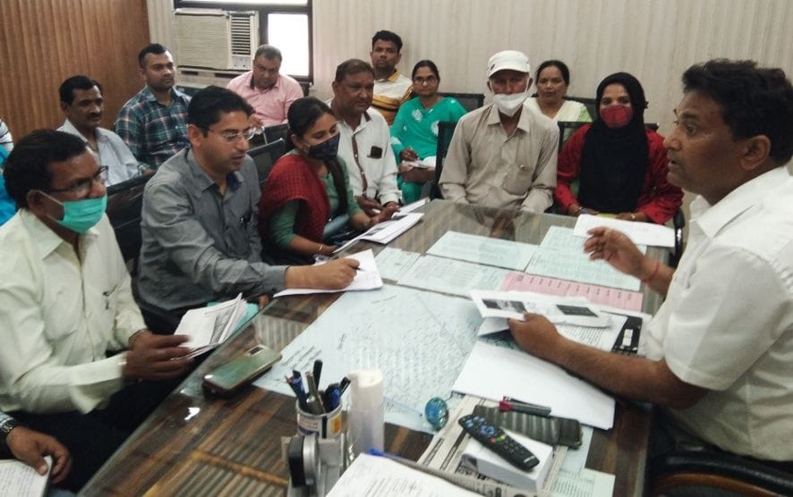 Make the society aware for communicable disease control: SDM