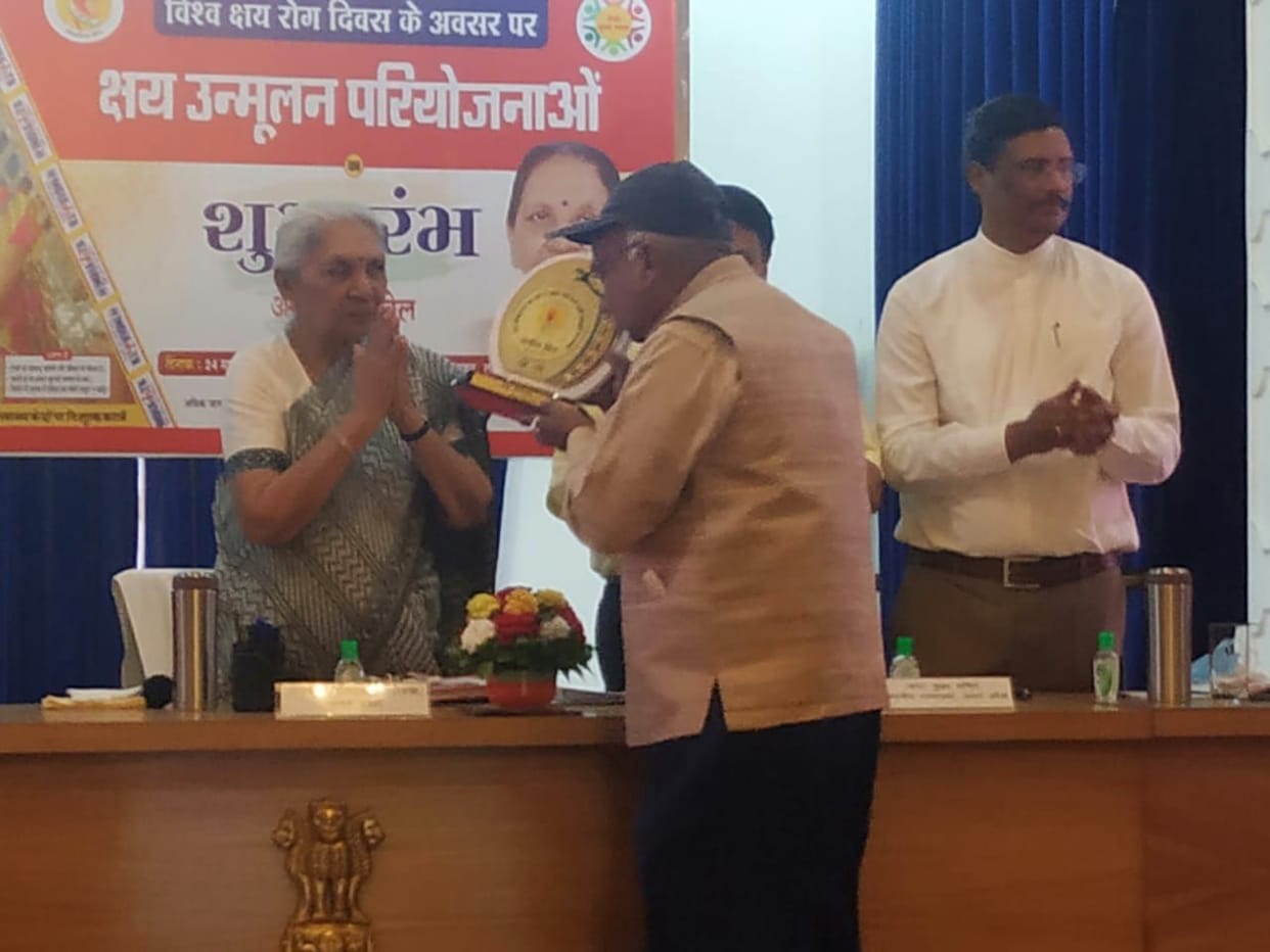dr sk sinha awarded