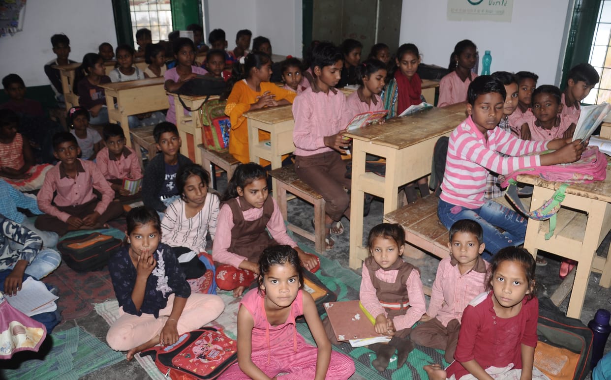 Basic Education: The exam turned out to be a joke, Hindi questions asked in class six maths paper