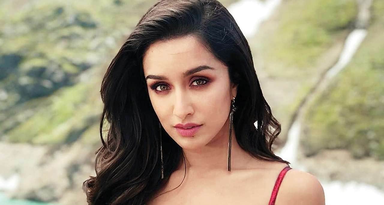Shraddha kapoor birthday know unknown facts about her and actress relation with singer lata mangeshkar