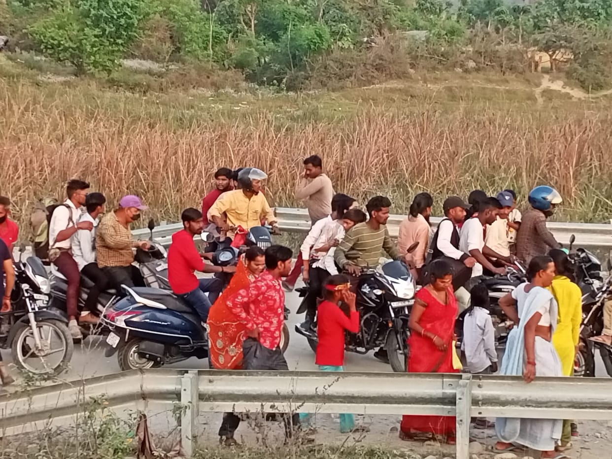 Indo-Nepal Border Crossing by Motercycle