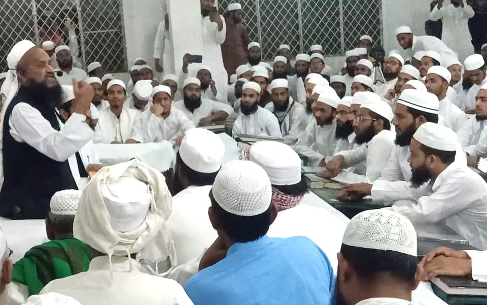 Dastarbandi program held in Darul Uloom Zakaria