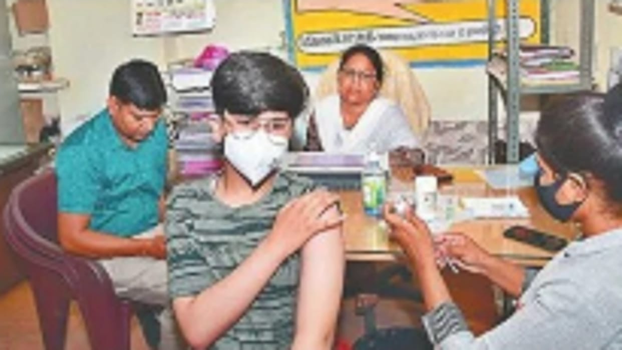 Children are taking the protective shield of Corona with the mantra 'Education too-medicine too'