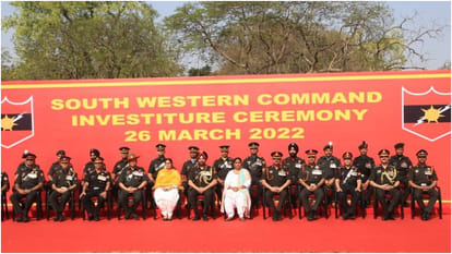 Army soldiers showed fighting skills at decoration ceremony in Jaipur