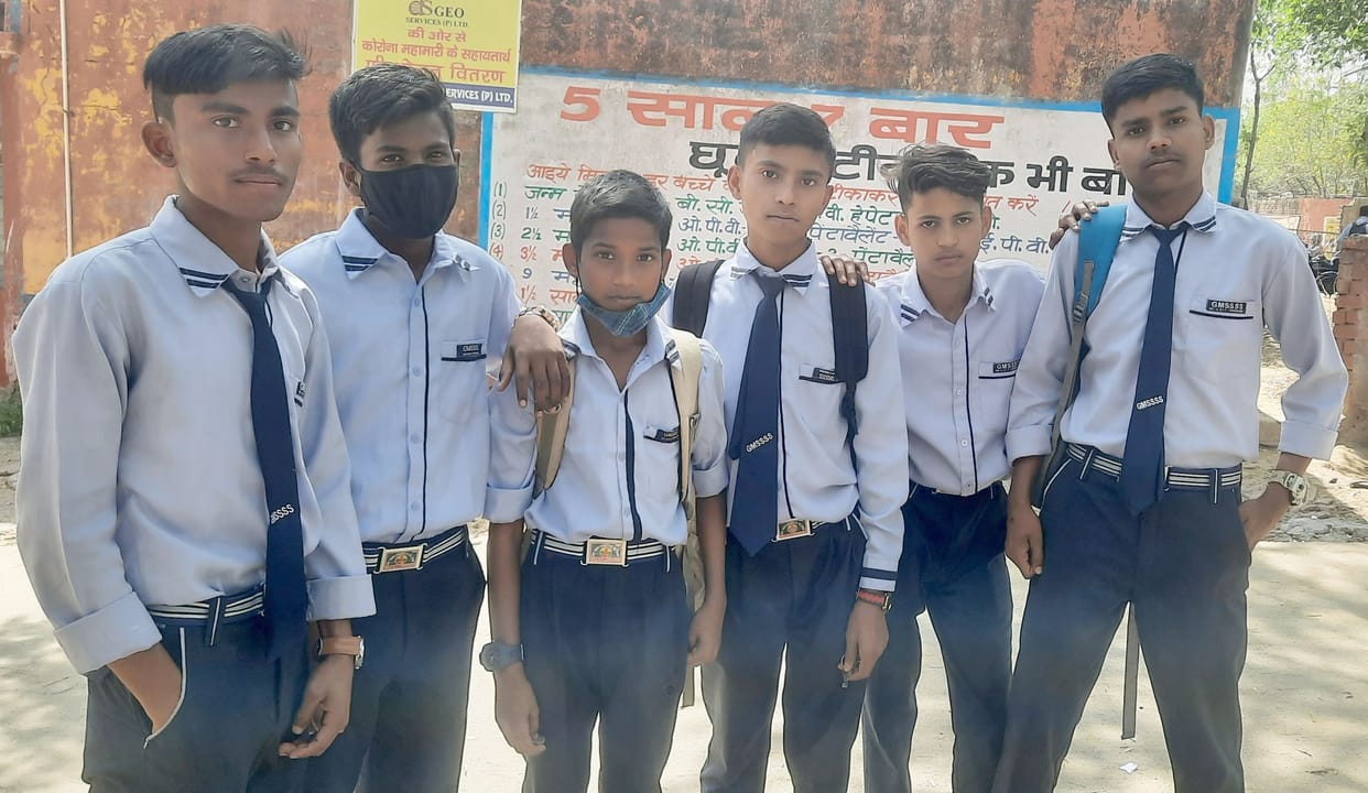 The children were returned saying that the stock of vaccine was over.