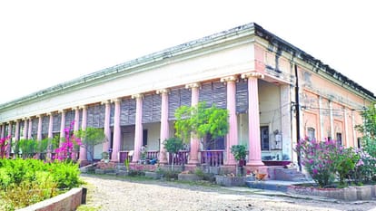 Cabinet Minister Yogendra Upadhyay says AIIMS status will be given to SN Medical College Agra