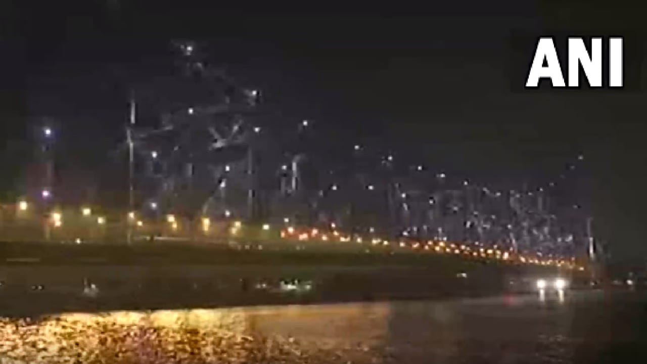 Iconic buildings were seen in India on the occasion of Earth Hour Day