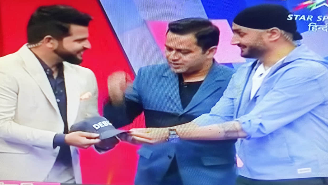 IPL 2022: Suresh Raina started new innings in IPL as Commentator, Harbhajan Singh and Aakash Chopra gave him debut cap, Ravi Shastri also made comeback