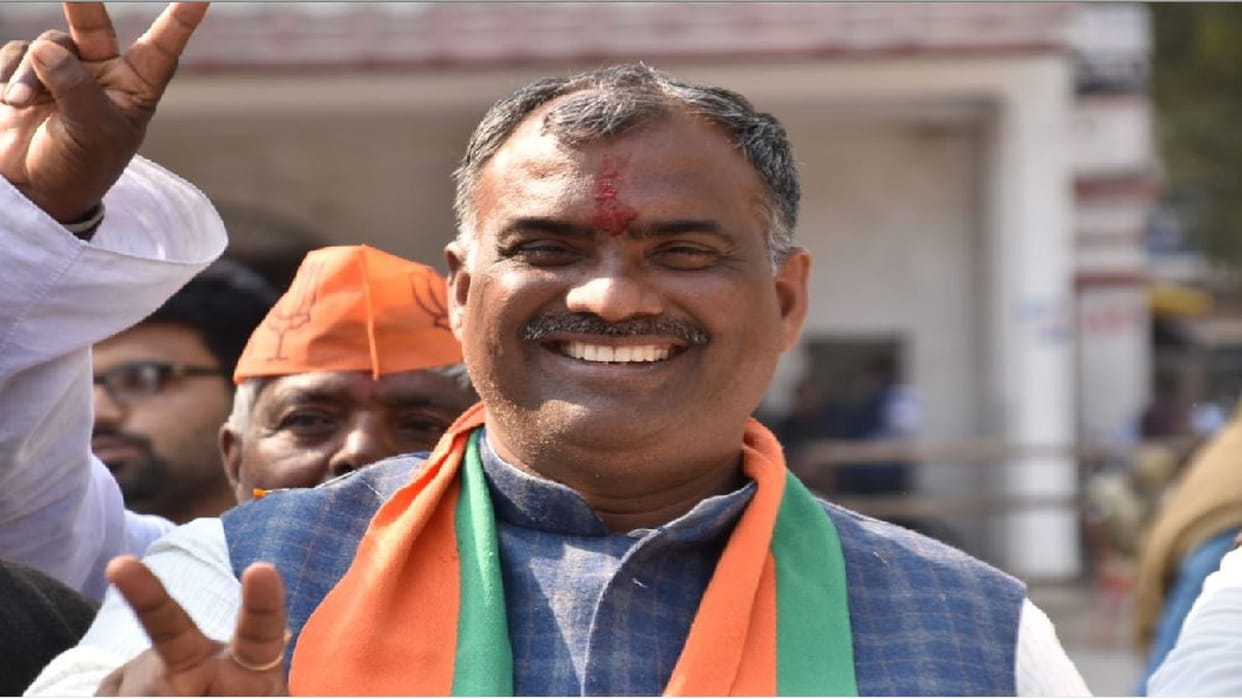 Yogi Cabinet 2.0 Girish Chandra Yadav Minister of State said development of village and poor  incomplete works completed