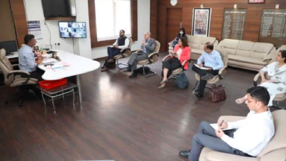 Indore: World Bank team reached Indore, said - Indore has prepared a successful model by making CNG from bio-waste