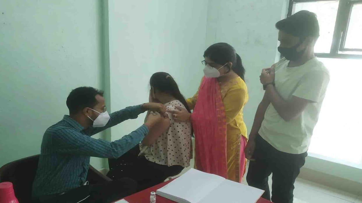 Amar Ujala Health Campaign, It is necessary to be alert for war with Corona