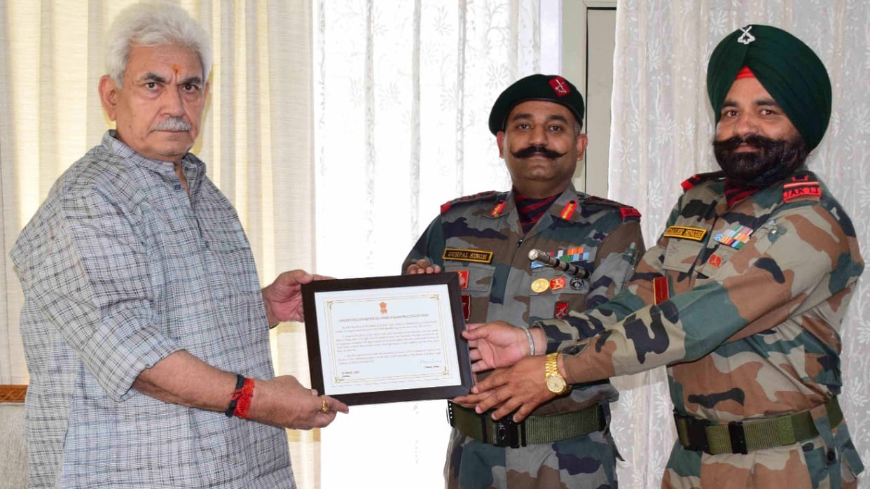 5th Battalion of Light Infantry awarded Lieutenant Governor Unit Citation by lg manoj sinha jammu kashmir