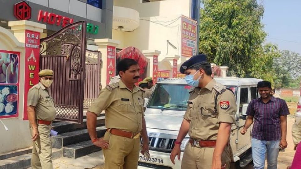 lovers were found in an objectionable condition in hotel During police raid in Firozabad