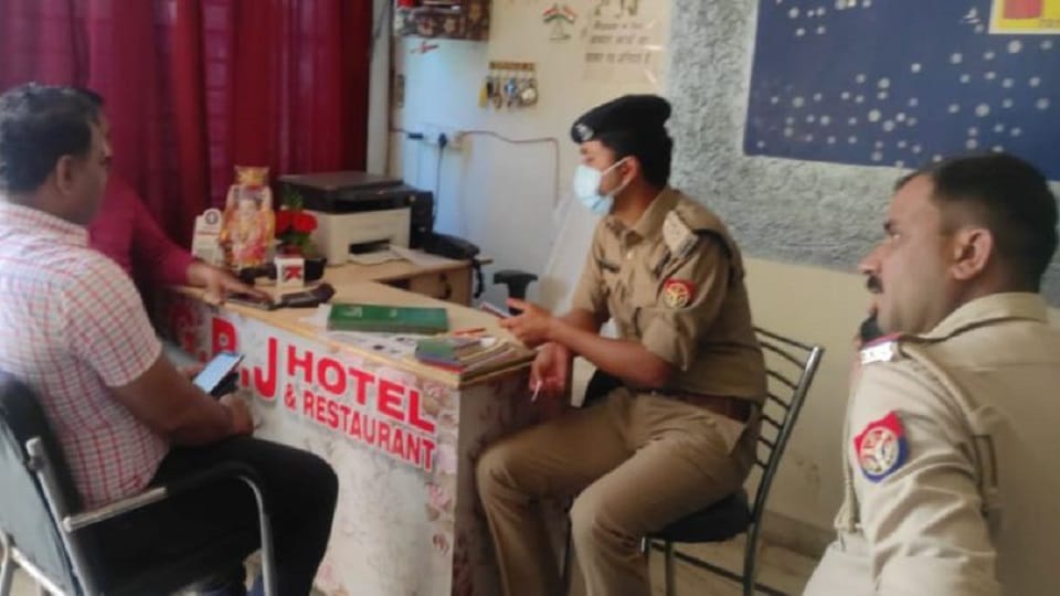 lovers were found in an objectionable condition in hotel During police raid in Firozabad