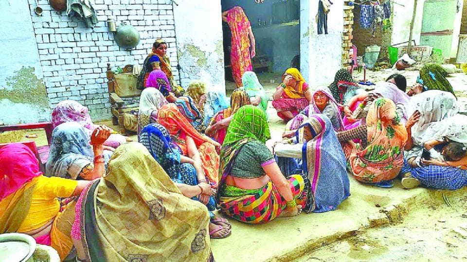 mathura double murder news dead bodies kept smoldering for three days in the flat