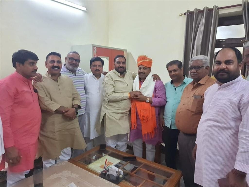 Waiting for ministries, BJP eager to welcome